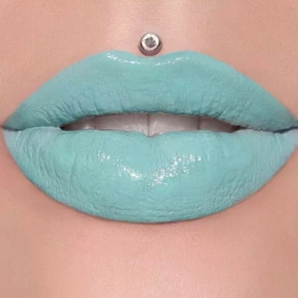 Gloss’s In Paradise - NIB Jeffree Star Supreme Lip Gloss